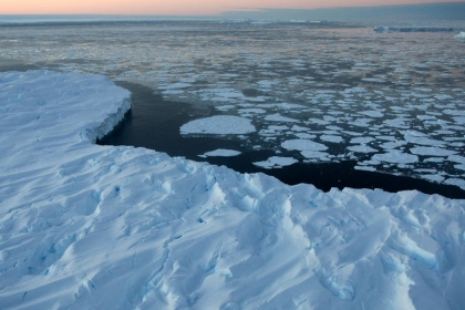 Fonte de la calotte glacière antarctique.