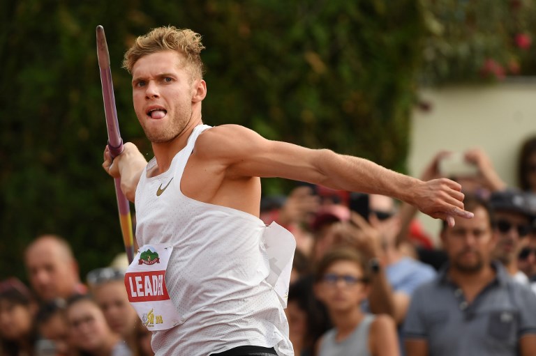 Kevin Mayer lors du lancer de javelot (décathlon)