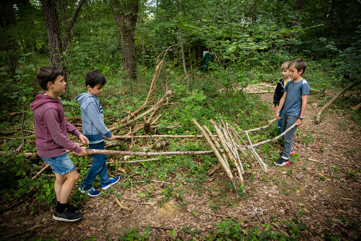 cabanes bois village des enfants sauvages