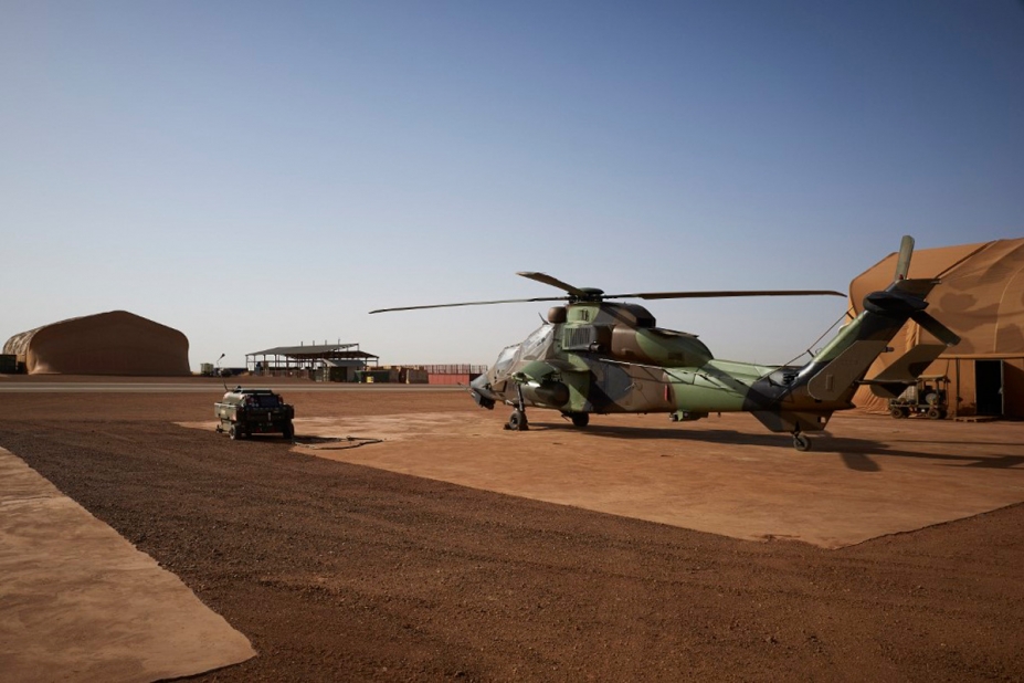Soldats Mali hélicoptère