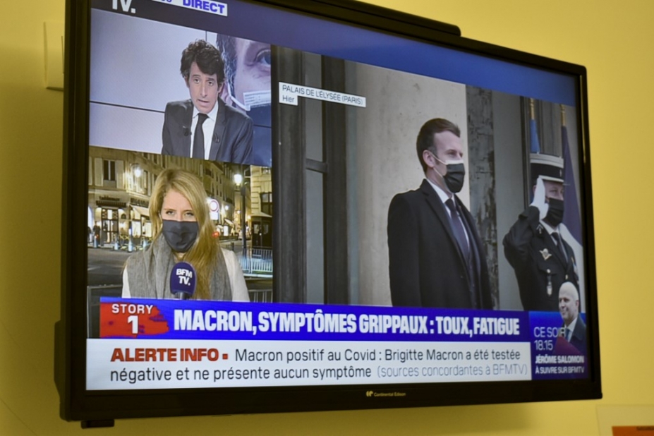 Les télévisions annoncent qu'Emmanuel Macron a été testé positif au Covid-19.