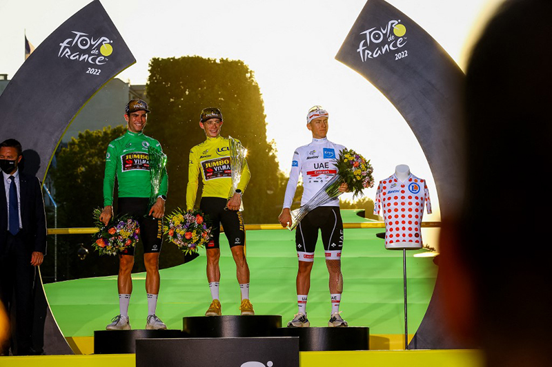 podium tour de france 2022