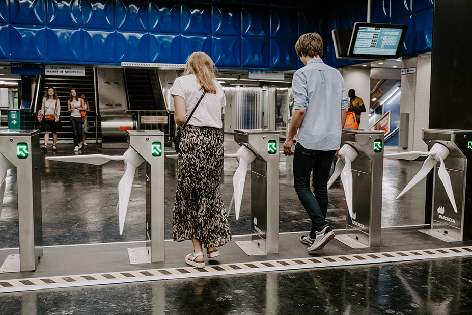 station métro pales tourniquet éolienne énergie