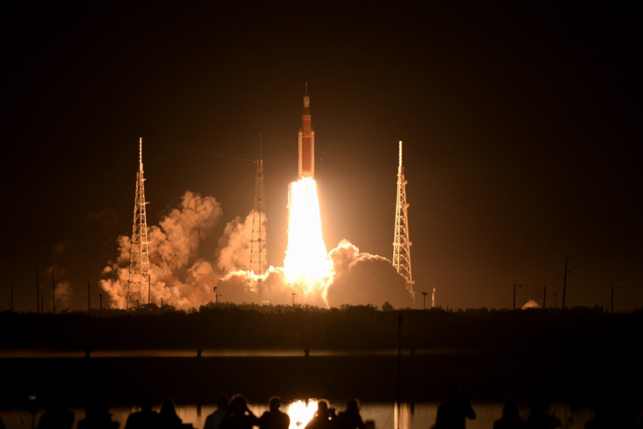 Une fusée a décollé en direction de la Lune