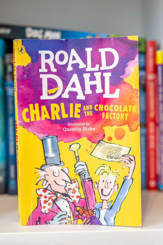 Roald Dahl : doit-on réécrire les livres jugés offensants ?