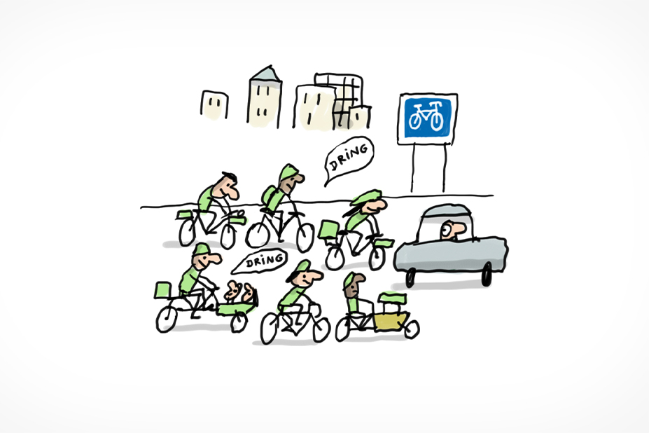 Un groupe de cyclistes double une voiture en faisant dring-dring avec leur sonnette.