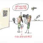 Deux journalistes sont devant une prison. Un tient un micro et l'autre tient la caméra. Ils doivent respecter les 10 devoirs des journalistes.