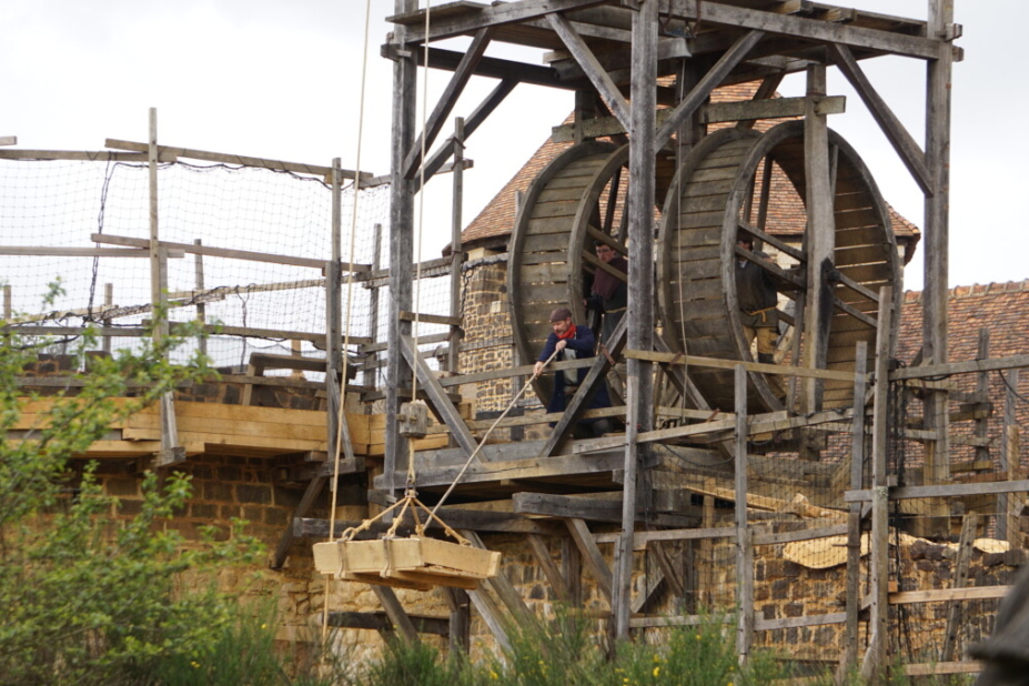 Cage à écureuil de Guédelon